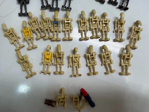 LEGO Star Wars Battle Droids Lot of 32 with stap speeder